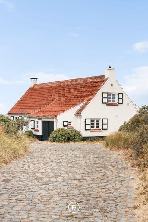 Dune villa