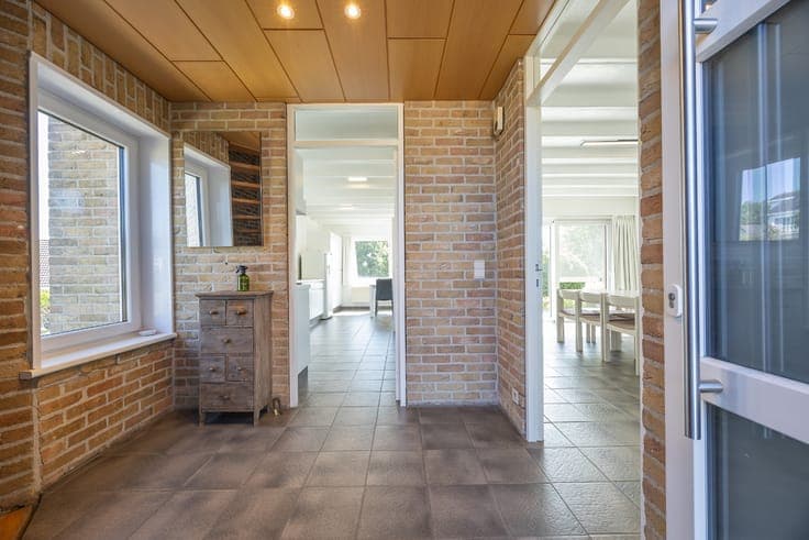 Spacious villa with three bedrooms in a prime location in...