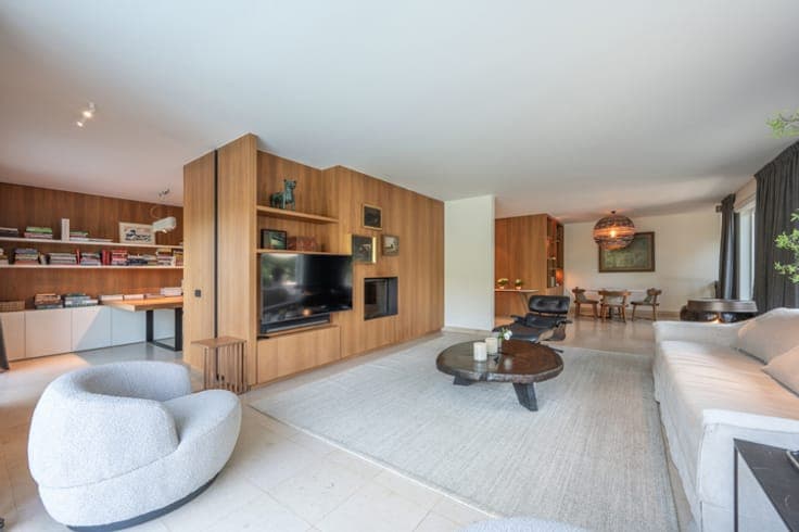 KNOKKE - Exceptional fully renovated villa with pool