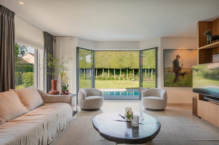 KNOKKE - Exceptional fully renovated villa with pool