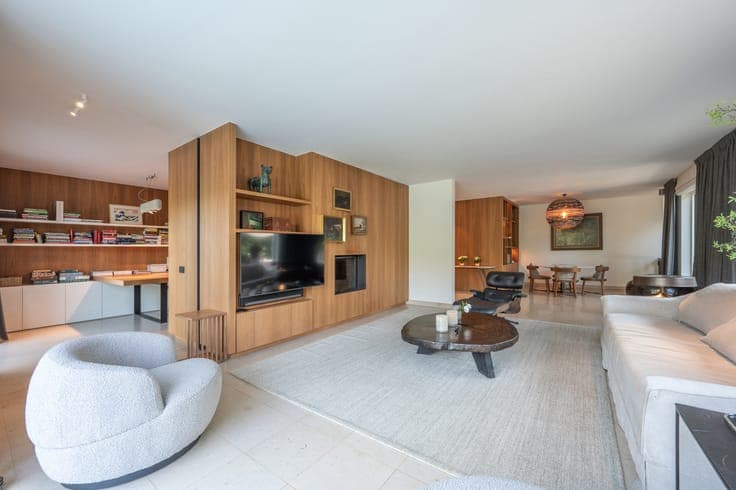 KNOKKE - Exceptional fully renovated villa with pool