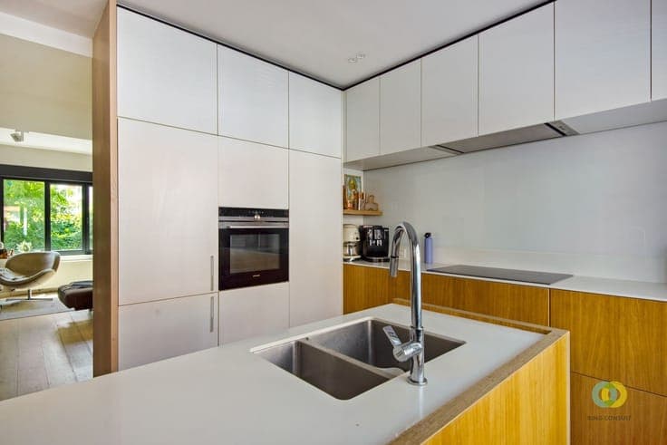 Instapklare gerenoveerde woning met 4 slaapkamers en tuin