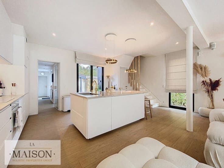 Spacious and bright 4-bedroom house – WSP