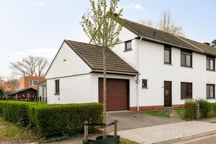 House to renovate with 3 bedrooms in Brech