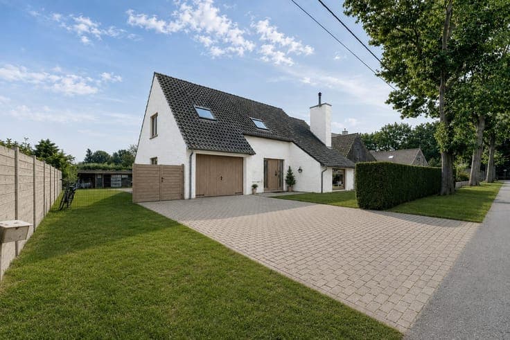 Goed gelegen, instapklare woning met 3 slaapkamers, garag...