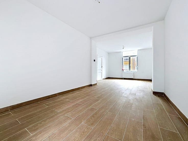 Fully renovated townhouse