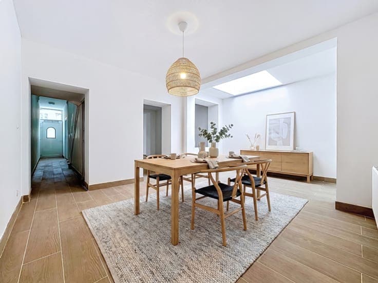 Fully renovated townhouse