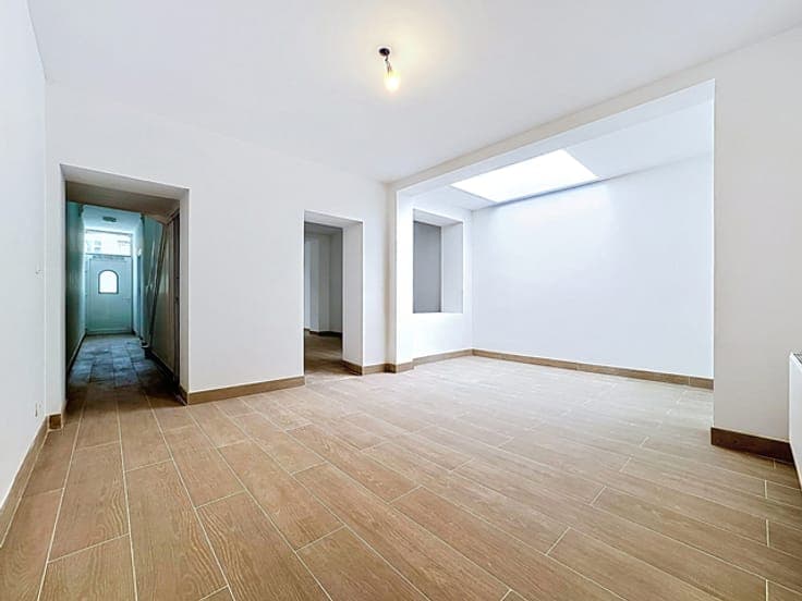 Fully renovated townhouse