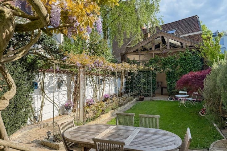Place Brugmann: 6-bedroom house with a south-facing garden