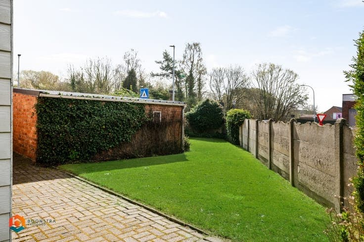 Te renoveren woning met 3 slpkrs in centrum Grootlo