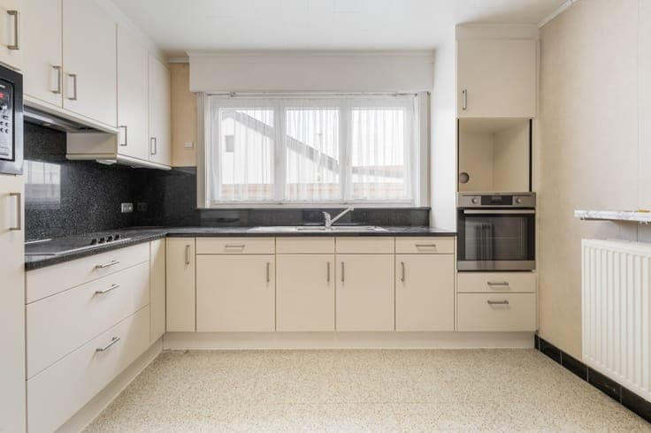 Spacious detached house in Zulte