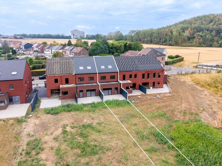 Contemporary house to customize – closed structural work