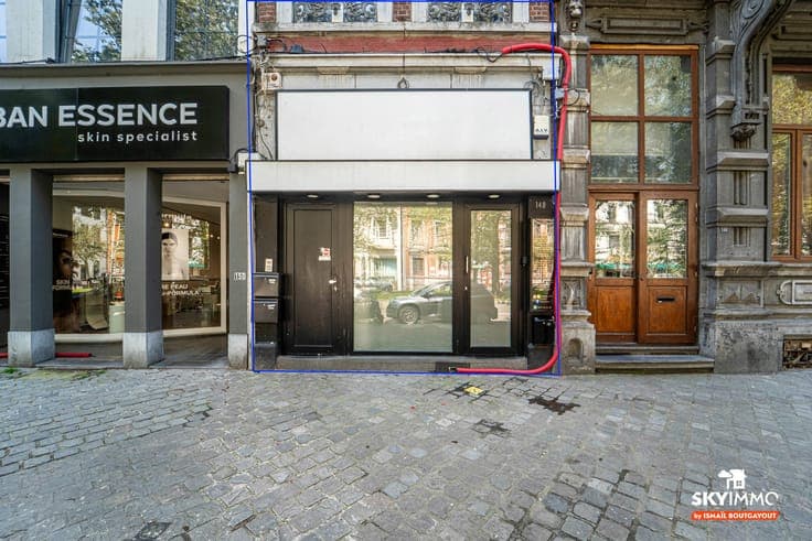 LIÈGE - IMMEUBLE COMMERCE + 2 DUPLEX - INVESTISSEMENT SÛR