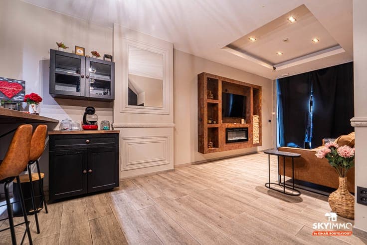 LIÈGE - IMMEUBLE COMMERCE + 2 DUPLEX - INVESTISSEMENT SÛR