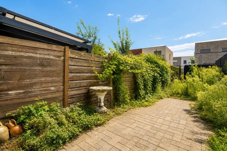 House to renovate with garden for sale in Lokeren