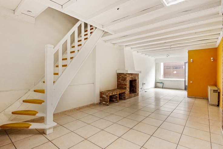 House to renovate with garden for sale in Lokeren