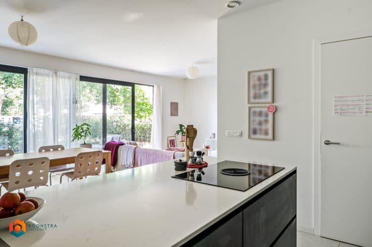 Energiezuinige woning met 3 slpkrs, 2 badkrs, terras en t...