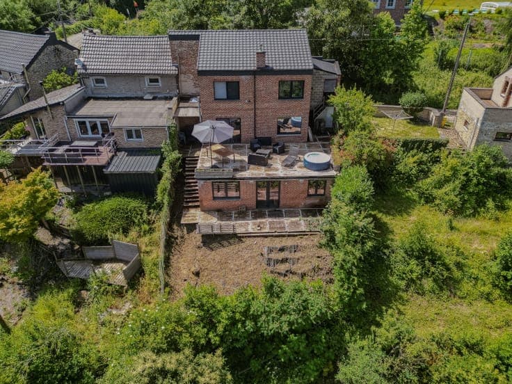 4-bedroom house with a splendid view of the valley