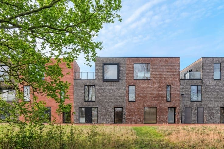 Instapklare kijkwoning met zicht op park