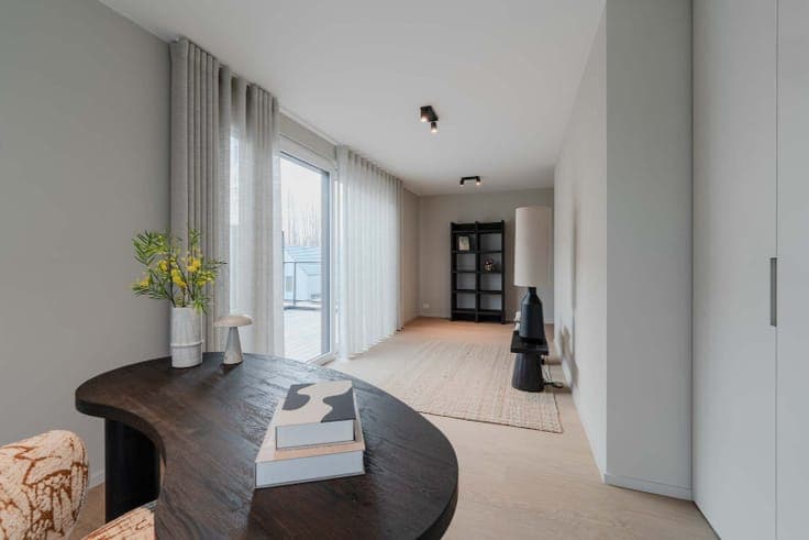 Instapklare kijkwoning met zicht op park