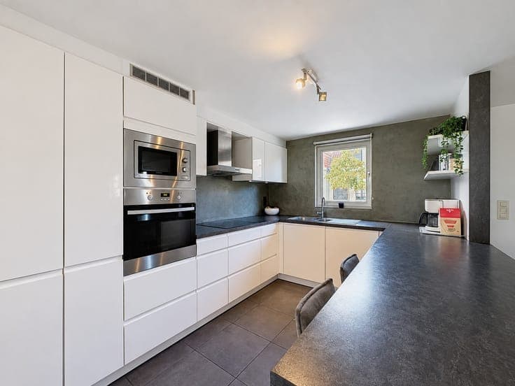 Property with large garden, pastures, workshop and horse stables for sale in Knokke-Heist