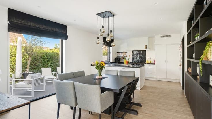 Volledig vernieuwde alleenstaande villa in Westkapelle en...