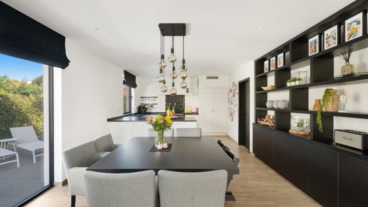 Volledig vernieuwde alleenstaande villa in Westkapelle en...