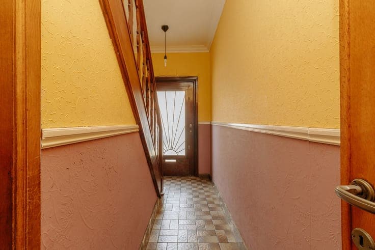 Te renoveren woning met karakter en potentieel in Wilrijk