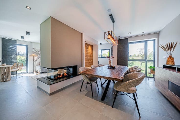 Contemporary 5-bedroom villa with a wellness area in Cobru