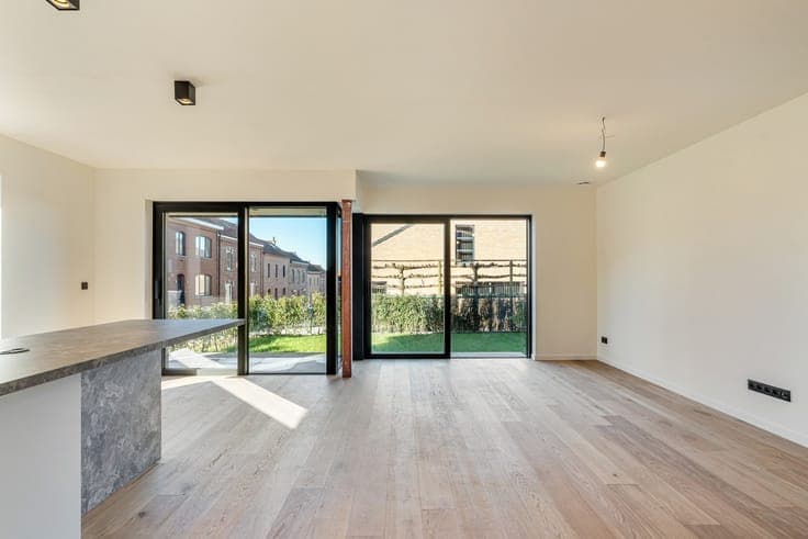 Instapklare nieuwbouw rijwoning met 3 slaapkamers en terras!
