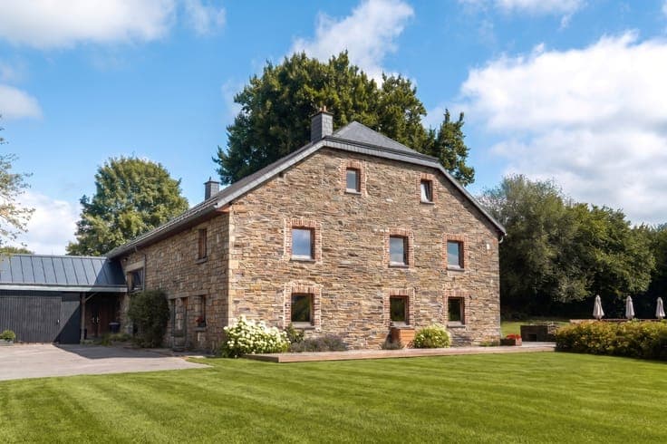 Authentic Renovated Farmhouse with Pool and Wellness in Mal
