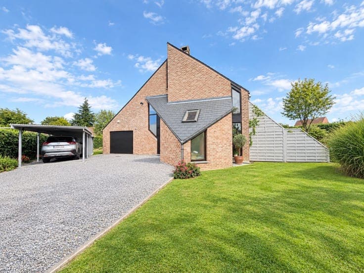 Splendide maison de caractère au style architectural – Un vé
