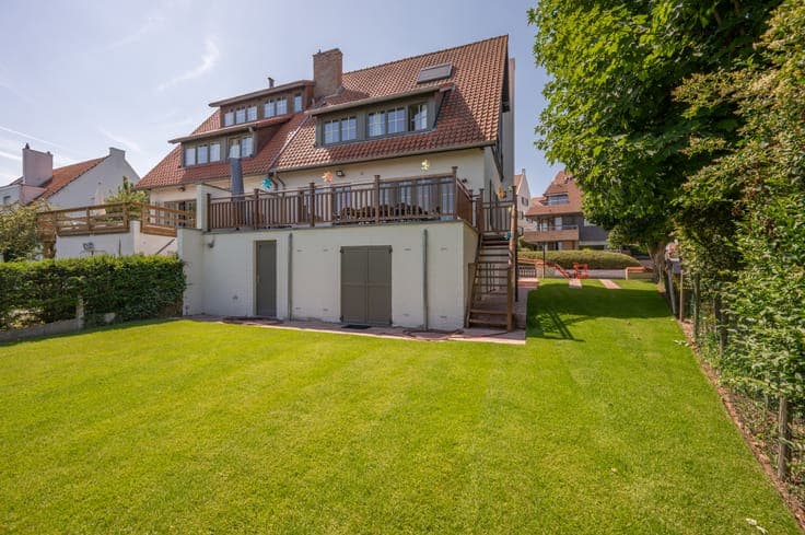 Spacious semi-detached house with a garden and terrace ne...