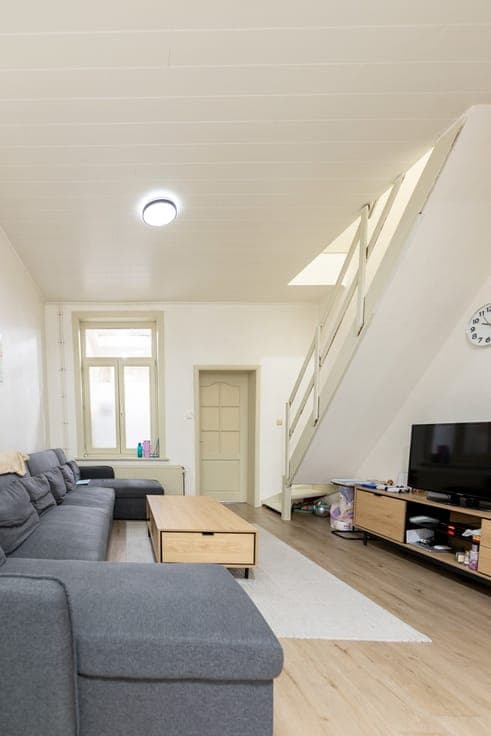 UITSTEKEND GELEGEN OP TE FRISSEN WONING IN HET CENTRUM VA...