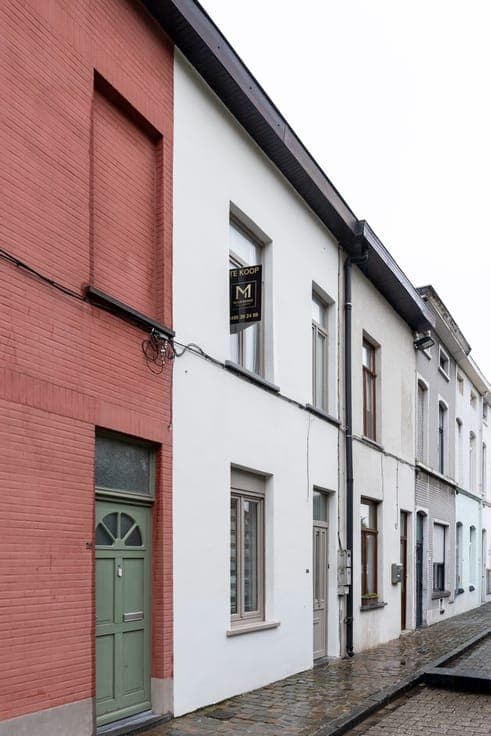 UITSTEKEND GELEGEN OP TE FRISSEN WONING IN HET CENTRUM VA...