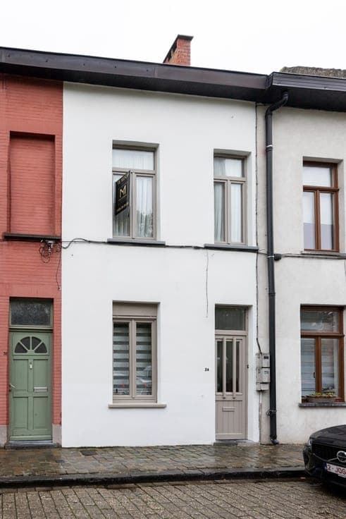 UITSTEKEND GELEGEN OP TE FRISSEN WONING IN HET CENTRUM VA...