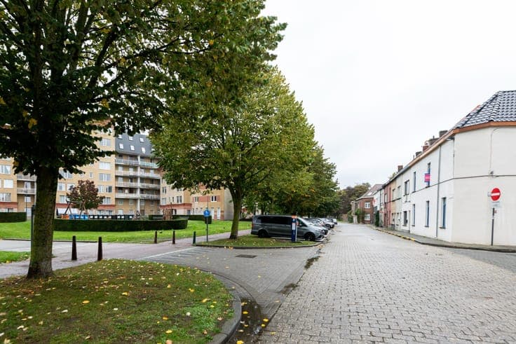 UITSTEKEND GELEGEN OP TE FRISSEN WONING IN HET CENTRUM VA...