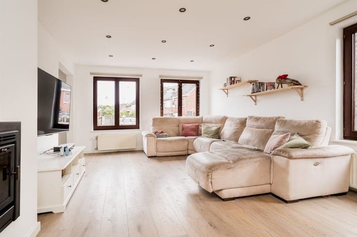 beautiful renovated villa on a prime location