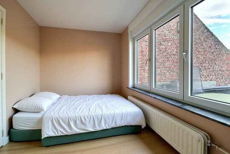 Maison rénovée avec quatre chambres et jardin
