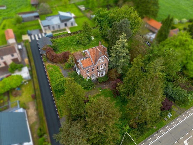 House in Linden