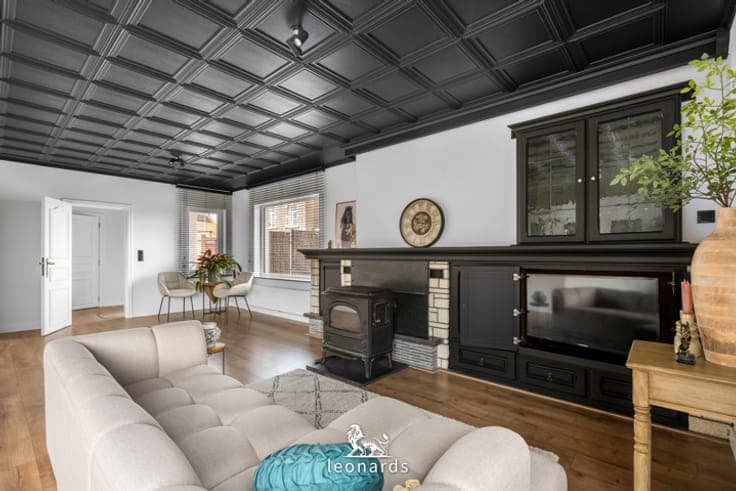 Spacious home in a prime location in Kruisem