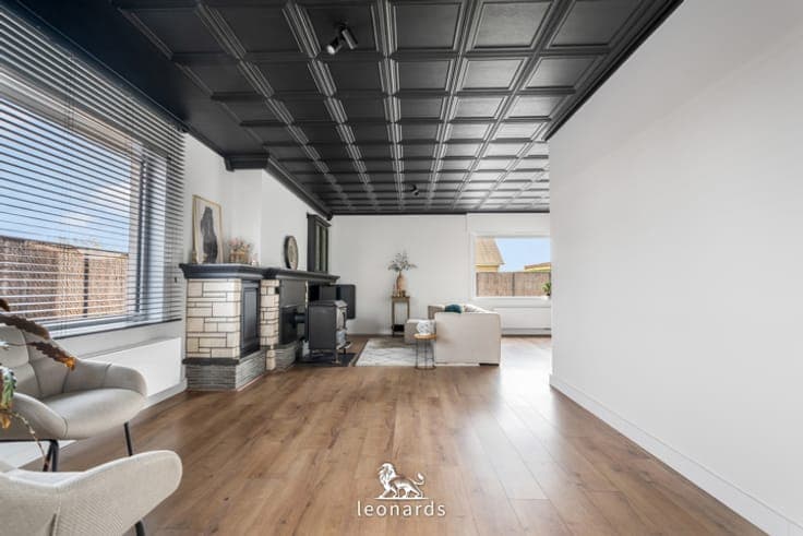 Spacious home in a prime location in Kruisem