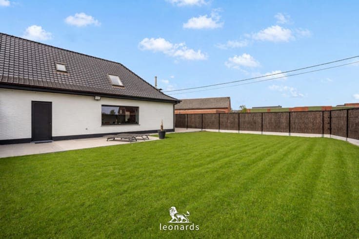 Spacious home in a prime location in Kruisem