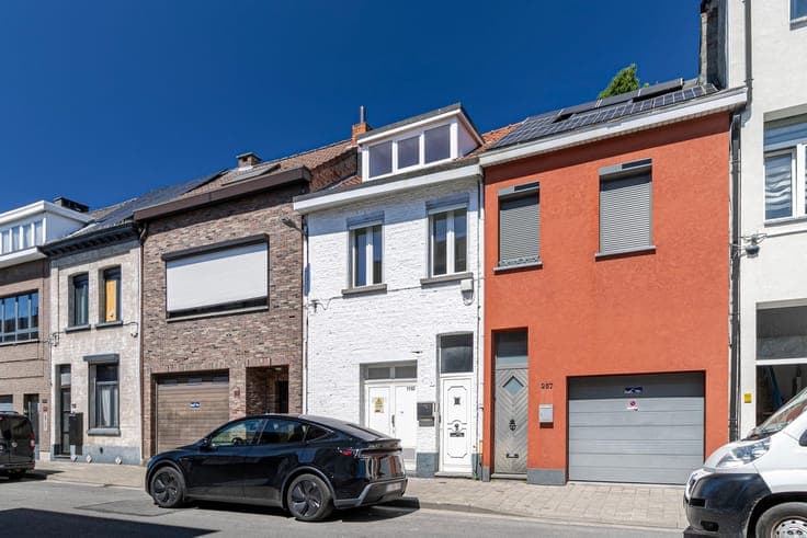 Op te frissen woning (119 m²) met 3 slaapkamers en terras in