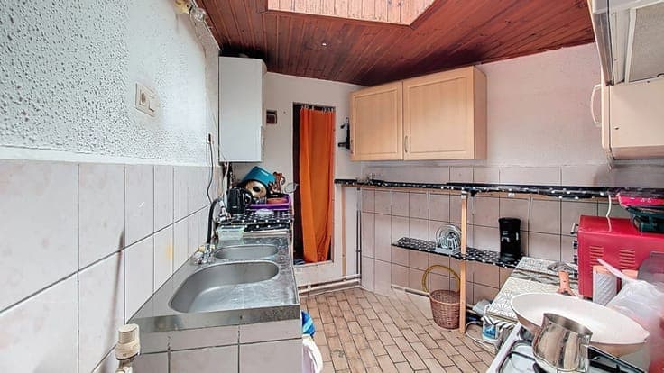 INVESTMENT PROPERTY WITH 4 UNITS IN LAEKEN