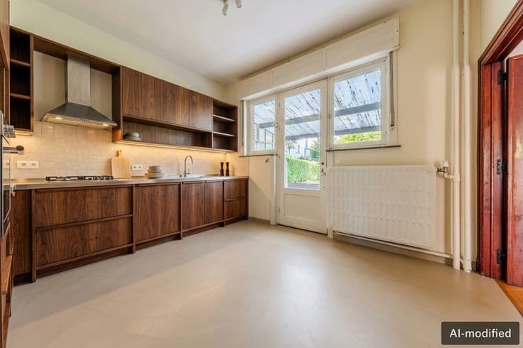 Stockel - Superb villa with great potential, garage + garden