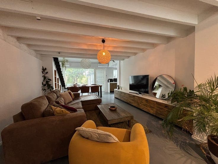 RENOVATED 3-BEDROOM HOME WITH GARAGE AND GARDEN