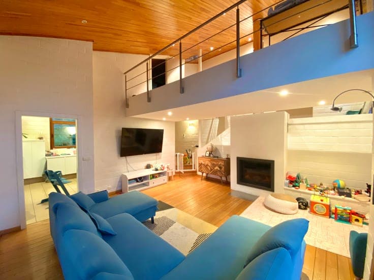 Large 300m² villa in a verdant setting