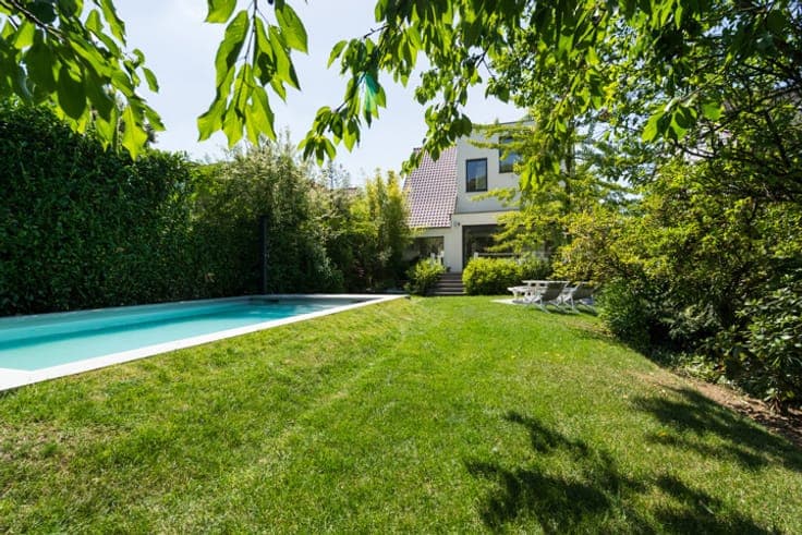 Drève Pittoresque: renovated 300 m² VILLA with SWIMMING POOL