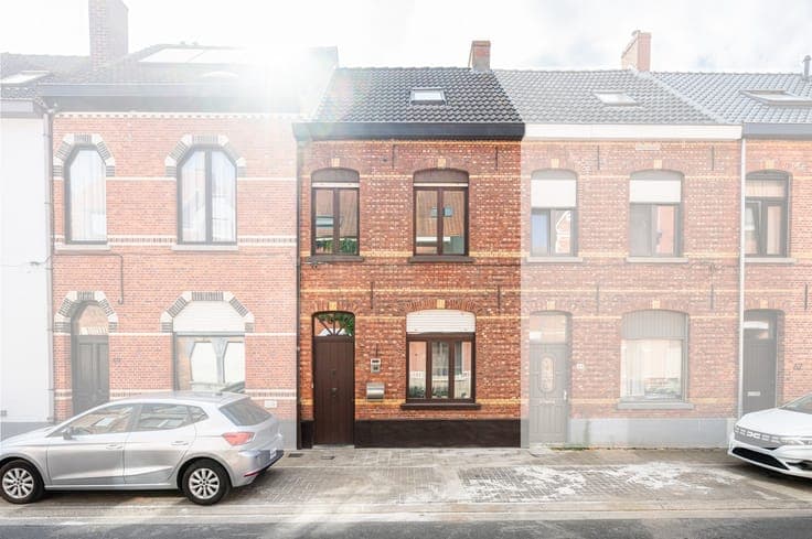 Instapklare gezinswoning met 3 slaapkamers, garage en zui...